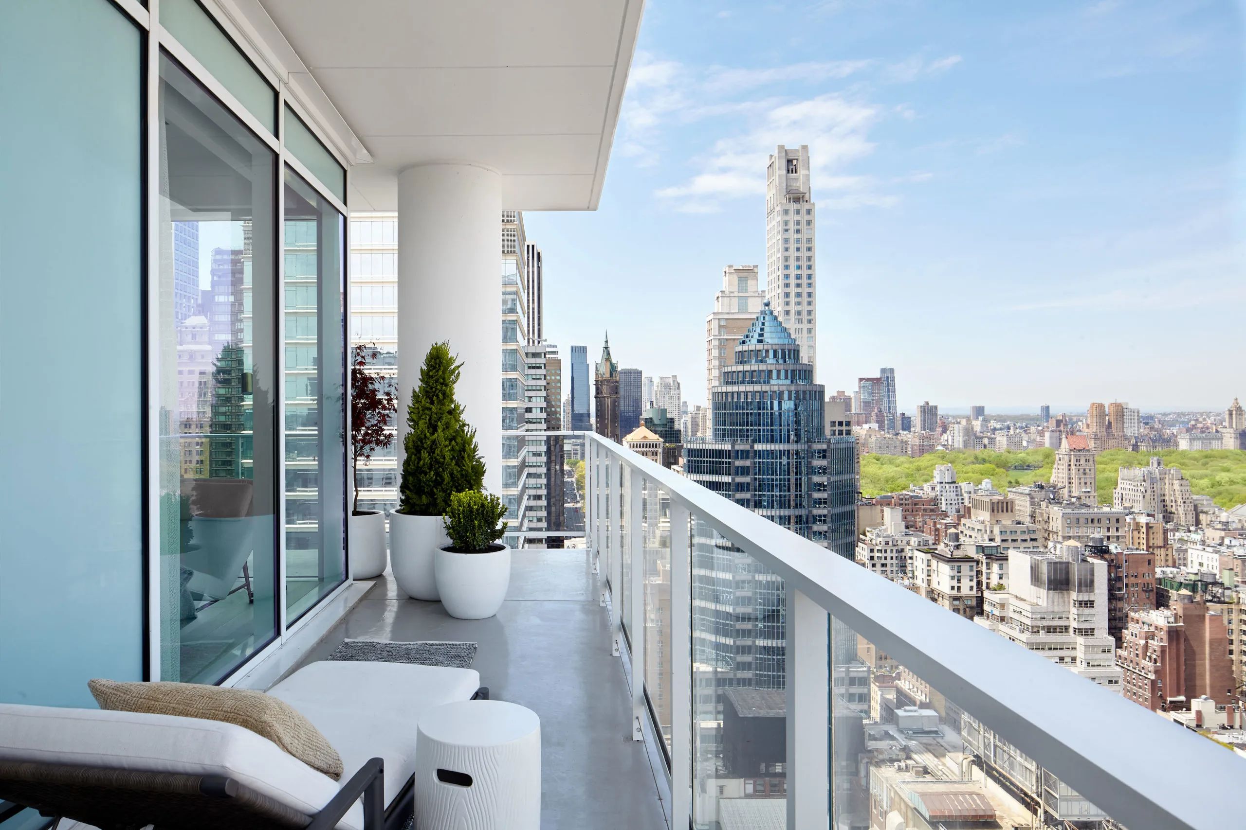 【水晶大厦】上帝般视角 360°俯瞰全景中央公园，在私人阳台上体验曼哈顿天际日出。